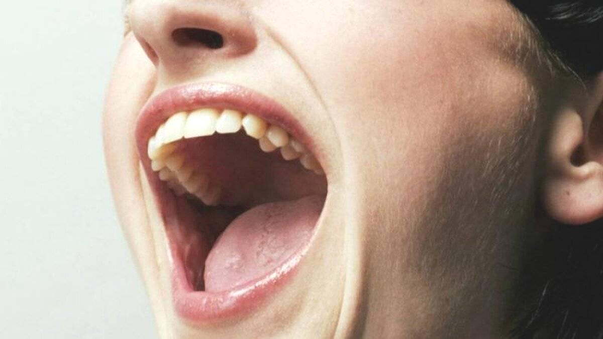 Damak yarası için en tesirli doğal prosedürler