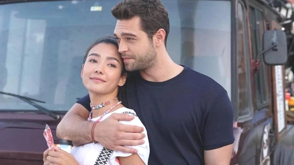 Aybüke Pusat ve Furkan Andıç aşkı büyüdükçe büyüyor!