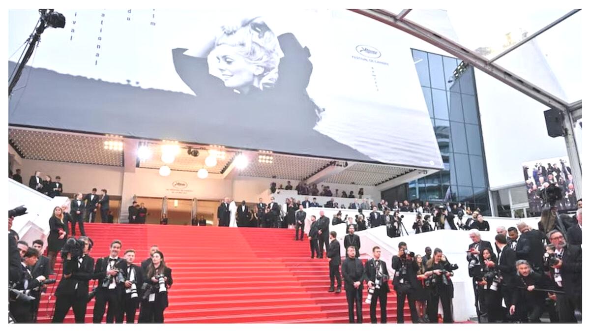 Sinema Şenliği’nde kıyafet yasağı!