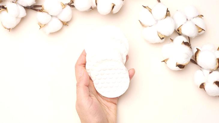 Kullan at pedler rafa kalkıyor! Eski tişörtlerden yuvarlak daireler çizin