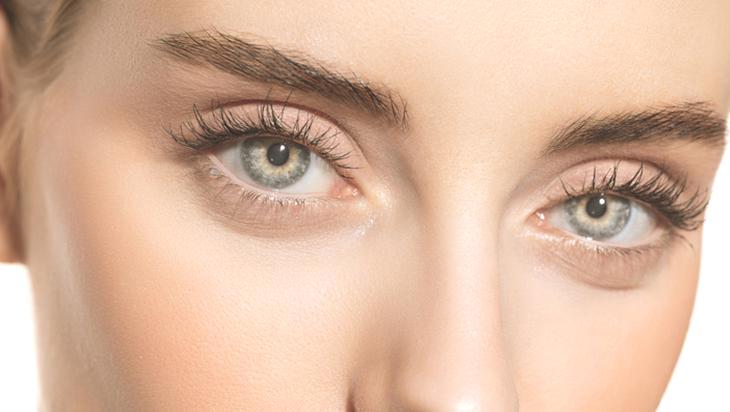 Türkan Şoray gibi kirpiklere sahip olmak artık hayal değil! 1 çay kaşığıyla mümkün