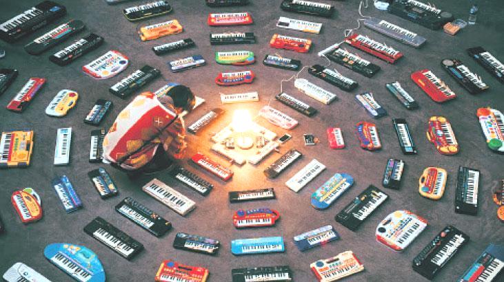 Yalnızca izlemeyin, keşfedin