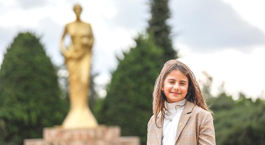 10 yaşındaki Defne Zeynep Enci, ilk sinema filmiyle Altın Portakal’da