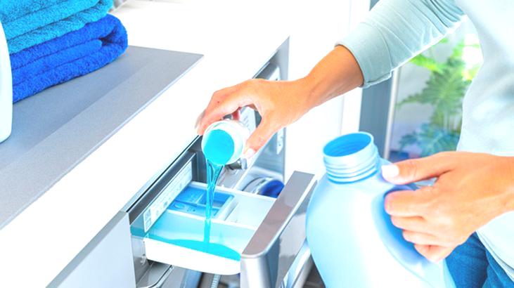 Çamaşırlara sinsi sinsi zarar veriyor! Birkaç yıkamada bırakın, yumuşatıcı gerçeği