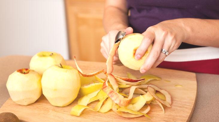 Kabuklarını soyup çöpe atmayın! Kavrulmuş cips’ten temizliğe kadar kullanılmadığı yer yok