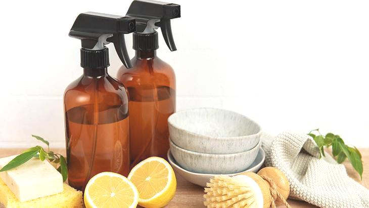 Markettekinden hiçbir farkı yok! Bulaşıkları cam gibi yapıyor, birkaç damla yeterli