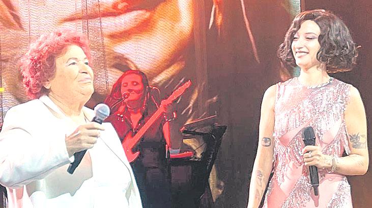 Selda Bağcan sürprizi