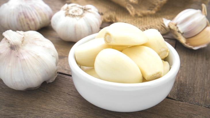 Sivilceleri kurutup iltihabı azaltıyor! 10 dakika bekletip yıkayın