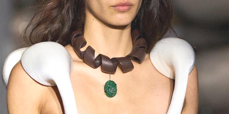 İlkbahar/Yaz 2026’nın Öne Çıkan 3 Takı Trendi: Büyük, Cesur ve Heykelsi