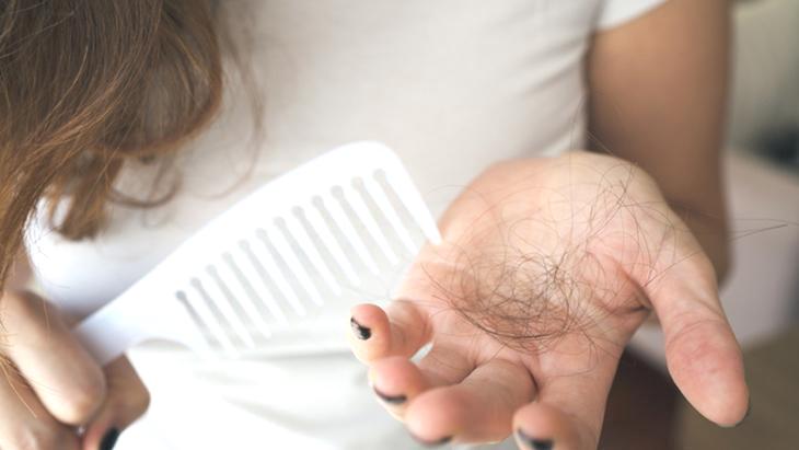 ‘Çok bilinen yöntemler etkili olmayabilir!’ Saç dökülmesinin önüne nasıl geçilir?