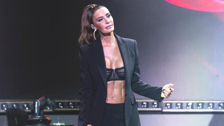 ‘Evvel Ezel’le büyüledi‘