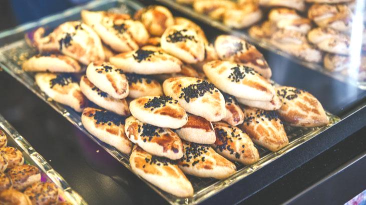 Pastane usulü kıyır kıyır tuzlu kurabiye tarifi! Haftalarca taze kalıyor