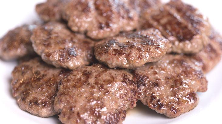 Sulu sulu köftenin tadını çıkarın! 1 kaşık ekleyen lezzet farkını anlıyor