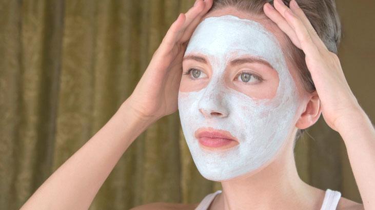 Daha canlı cildin sırrı meğer buymuş! Önce demleyin: Mısır nişastası leke bırakmıyor
