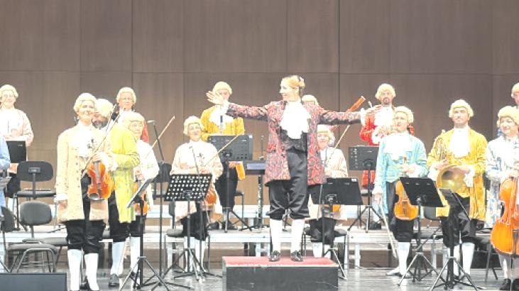 Mozart mutlu yıllar diler