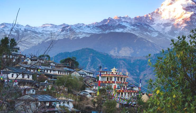 Nepal Hakkında Bilgiler; Nepal Bayrağı Anlamı, 2026 Nüfusu, Başkenti, Para Birimi Ve Saat Farkı