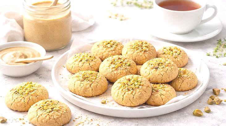 Tatlı krizini kesen tahinli kurabiye tarifi! Ağızda dağılıyor, tadı hiç kuru değil