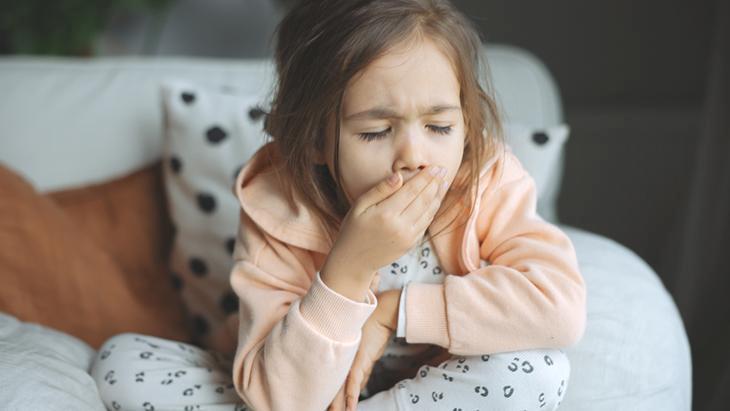 Annelerin kurtarıcısı oldu! Çocuklarda gece öksürüğünü bıçak gibi kesiyor