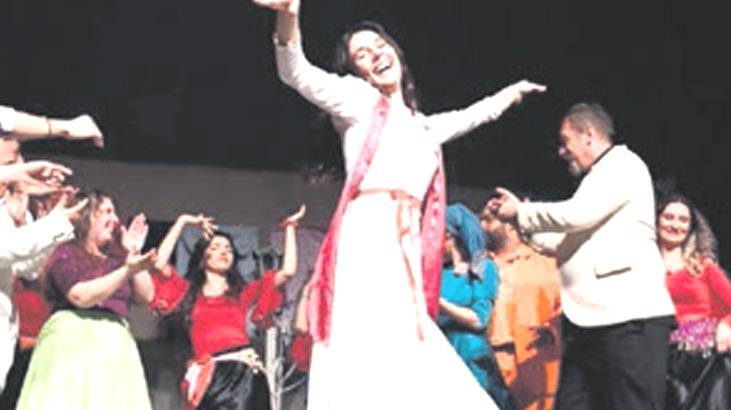 ‘Deli Ayten’ deliliği sorguluyor