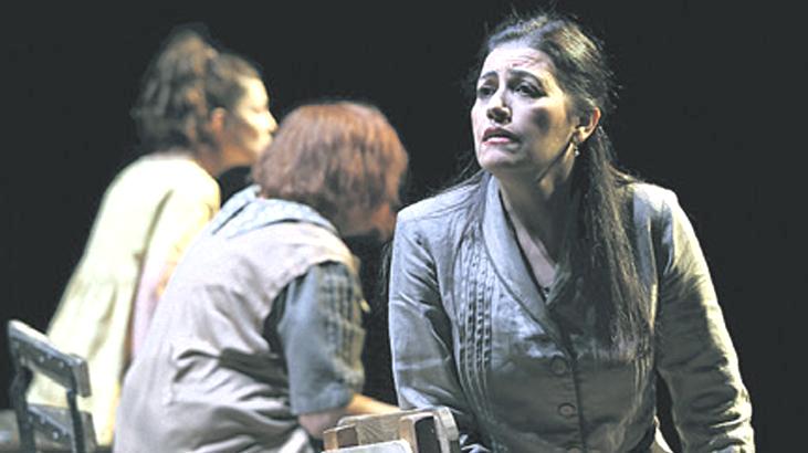 8 Mart sahnede kutlanıyor