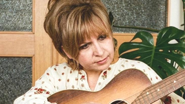 Ajda Pekkan duyurdu: Pop müziğin efsane ismiydi! Usta sanatçı Ülkü Aker hayatını kaybetti