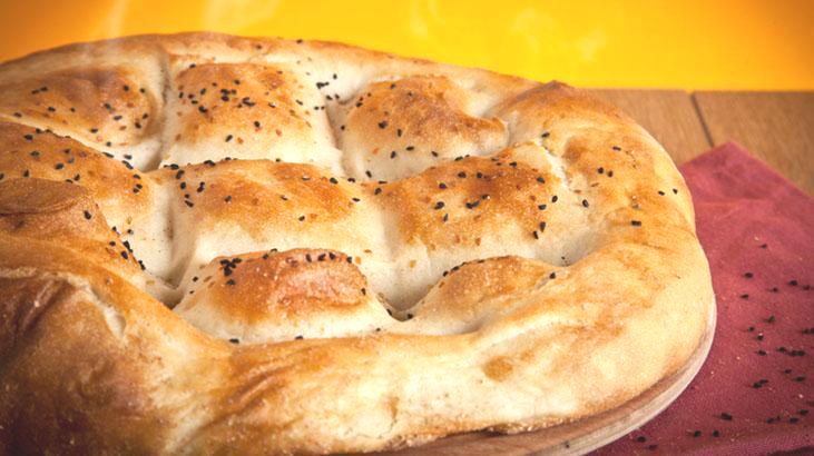 Bayatlayan Ramazan pidesi çöpe gitmesin! Fırından taze çıkmış gibi: Kapalı ısıtma yöntemi