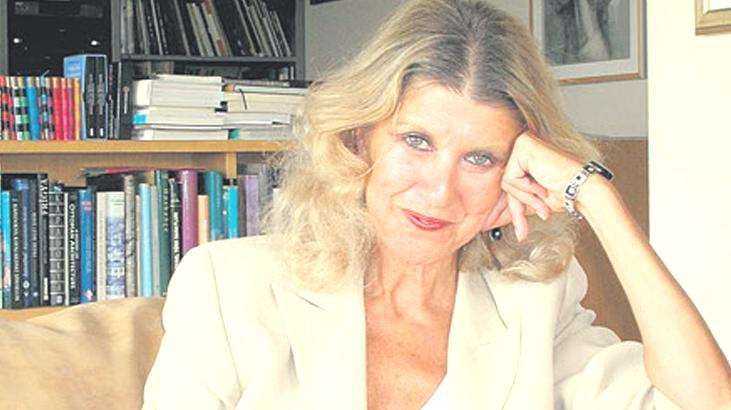 Duygu Asena Ödülü Zeynep Oral’ın