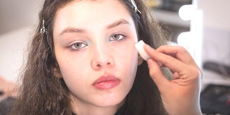 Paris Moda Haftası’nda Öne Çıkan Güzellik Trendleri