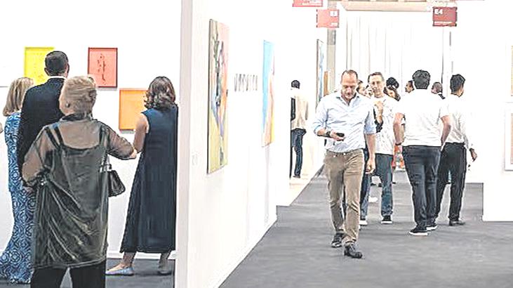 Savaş Art Dubai’yi erteletti