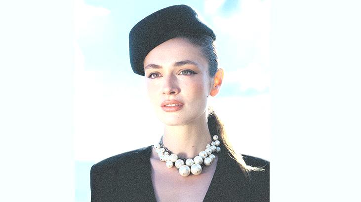 ‘Seni Yazdım’ı yorumluyor‘