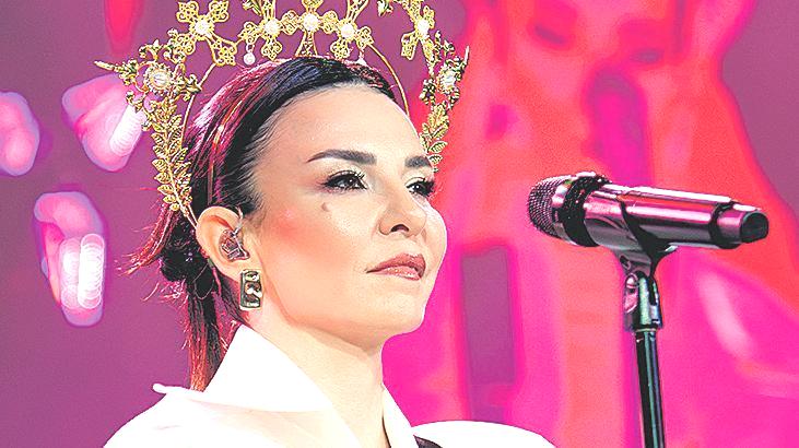 Ayla Öğretmen için söyledi