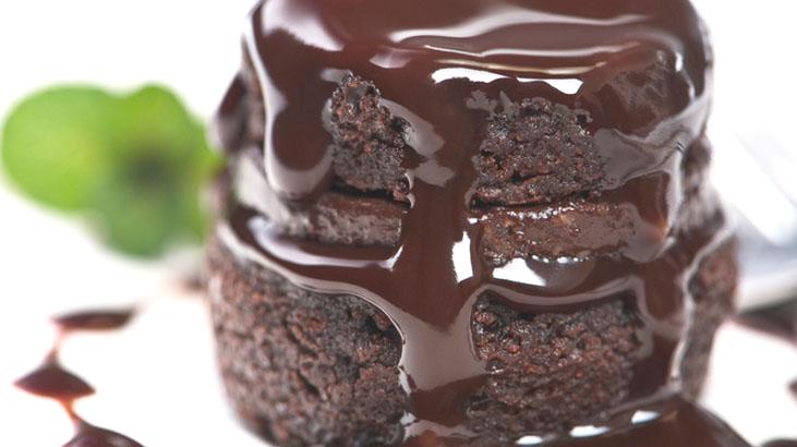 Çay, kahve fark etmiyor! Yanına en çok bu tatlı yakışır: Ağlayan pasta tarifi