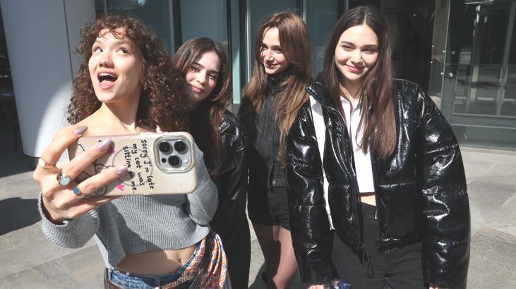 Daha On Yedi’nin gençlerinden ilk selfie’ler!