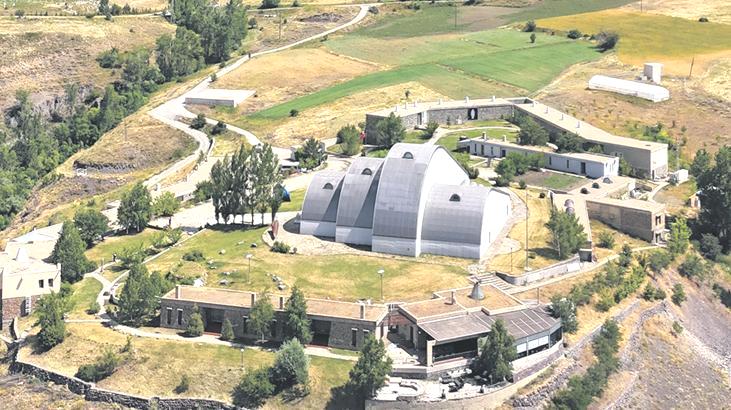 Düsseldorf Akademi Baksı’da