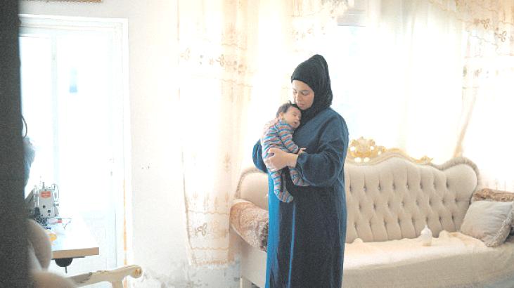 İşgal altında annelik