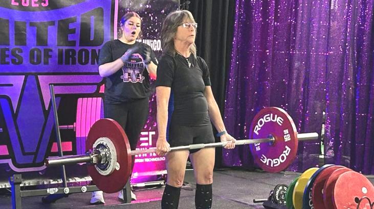 Ölümden döndü, podyuma çıktı! 68 yaşında 93 kilo kaldırdı, halter şampiyonu