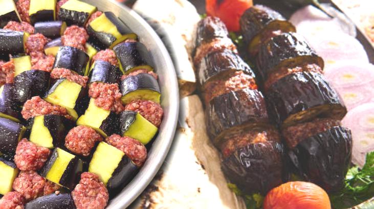 Patlıcan kebabının sırrıymış! Sosuna koyup her yerine gezdirin: Kağıdı ıslatın