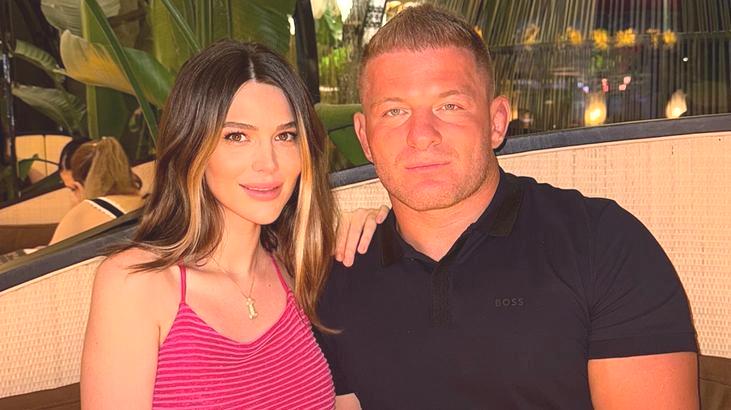 Survivor İsmail Balaban ve eşinden mutlu aile pozu!