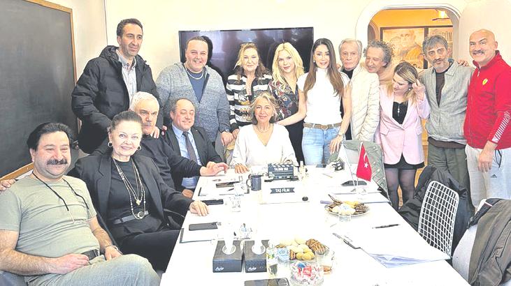 ‘Talip arıyorum çıkın gelin’