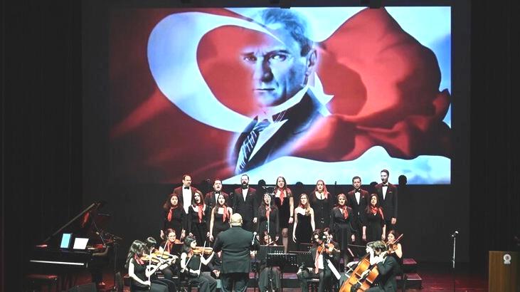 19 Mayıs şarkılarla taçlandı
