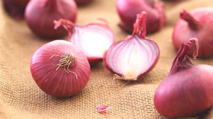 Çiğ soğanın acısını almak meğer çok kolaymış! Sadece 10 dakikada yumuşacık oluyor