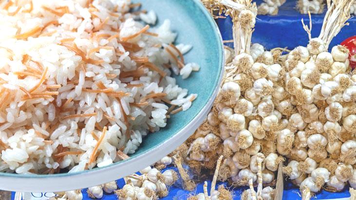 Pişirirken ekleyin, tadı daha lezzetli oluyor! Pilavın püf noktası tek malzemede
