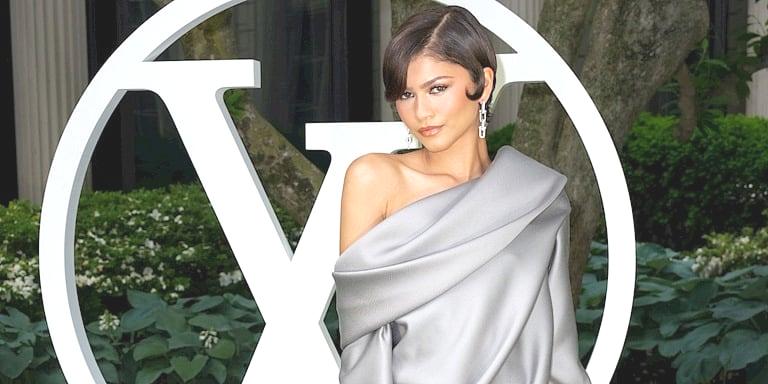 Zendaya’nın Monokrom Görünümü