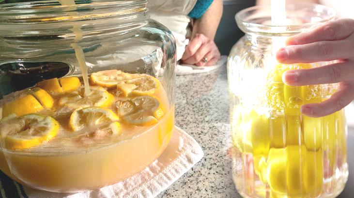 Köy geleneğiydi, kafelerin yeni gözdesi! Buzlu kahveyi unutturan lezzet: Fermente limonata