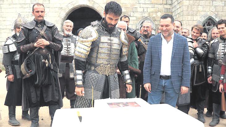 Sette sürpriz kutlama!