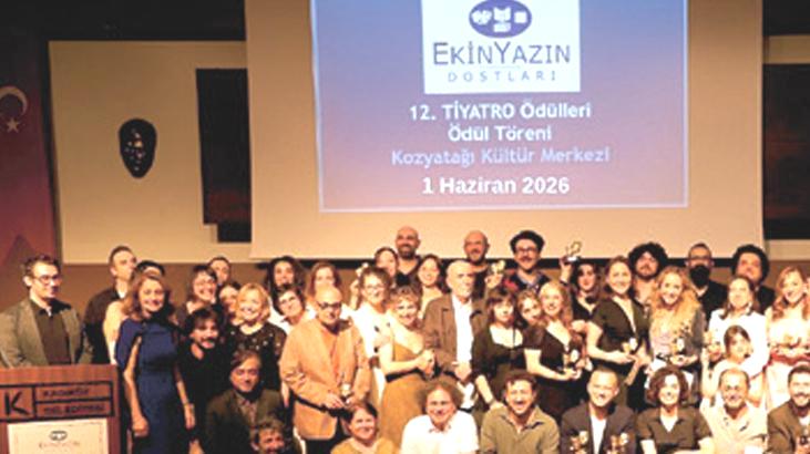 Tiyatro ödülleri sahiplerini buldu